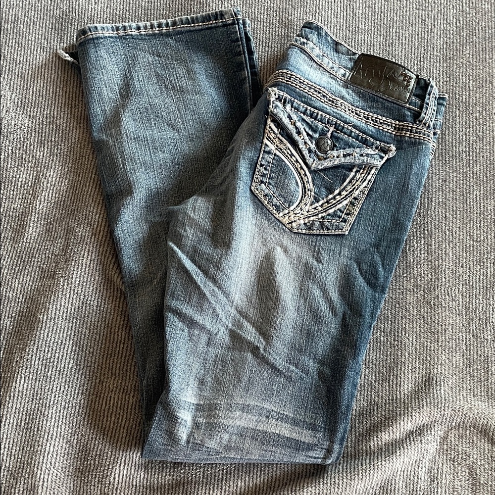 Ariya Jeans